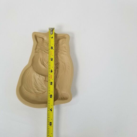 Brown Bag Cookie Art Mold 1983 Cat Holding Flowers Baking Cooking Kitchen Decor - Picture 4 of 8